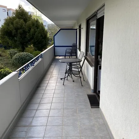 Haus Waldblick - Ferienwohnung Sonnenplätzchen, *